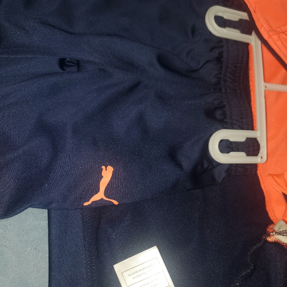 2 tracksuits - Picture 4 of 10